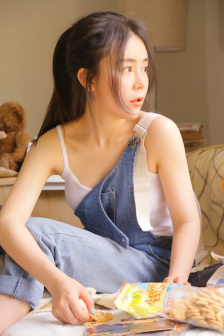变成黑皮辣妹后个朋友做了